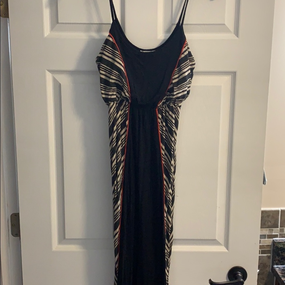 NWOT Barr III maxi dress